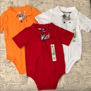 Toddler boy’s onesie set.